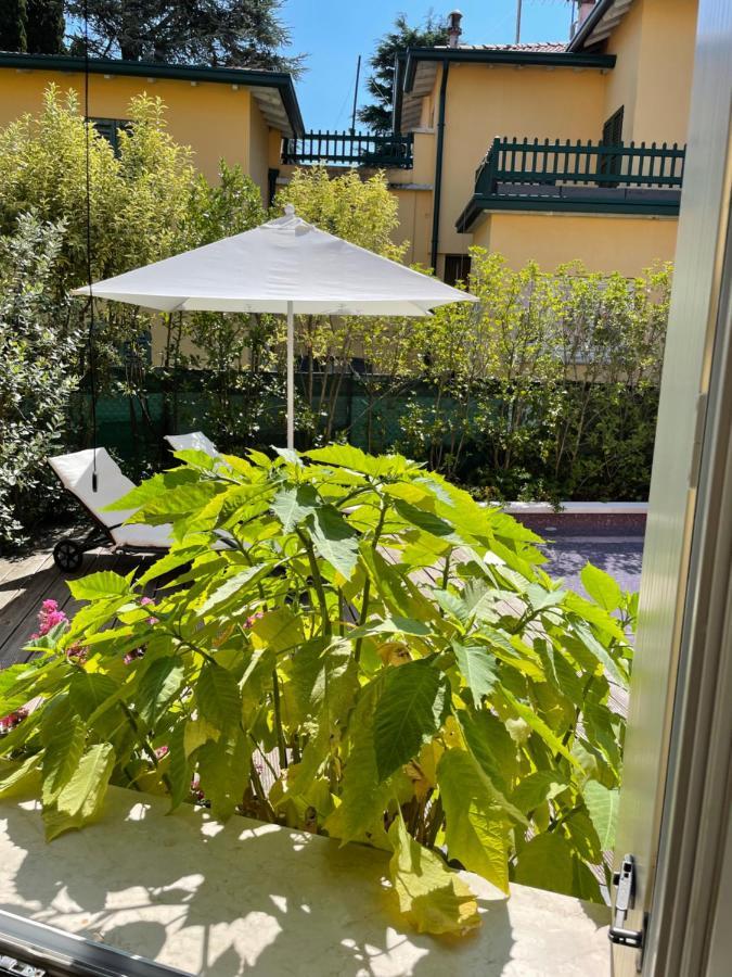 Villa Arzilla Desenzano del Garda Luaran gambar
